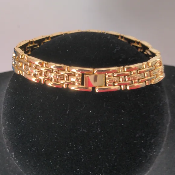 Fashion Bracelet - Picture 2 of 6